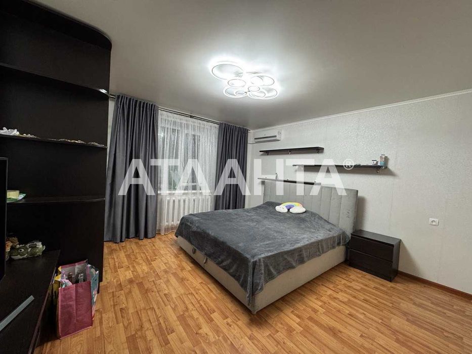 Трехкомнатная квартира, Щорса, Приват Банк