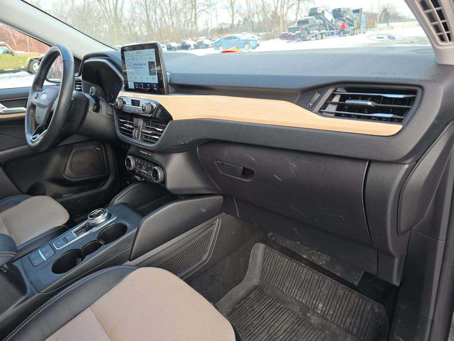 2022 Ford Escape Plug-In Hybrid Titanium