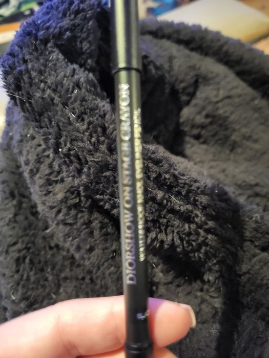 Dior wodoodporna czarna kredka z temperówką