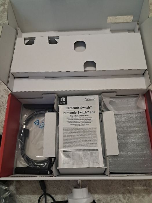 Продам Nintendo Switch