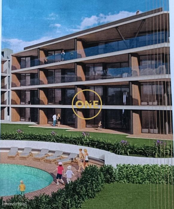 Apartamento T1 com piscina no rooftop, a 5 min a pé da praia da Oura -