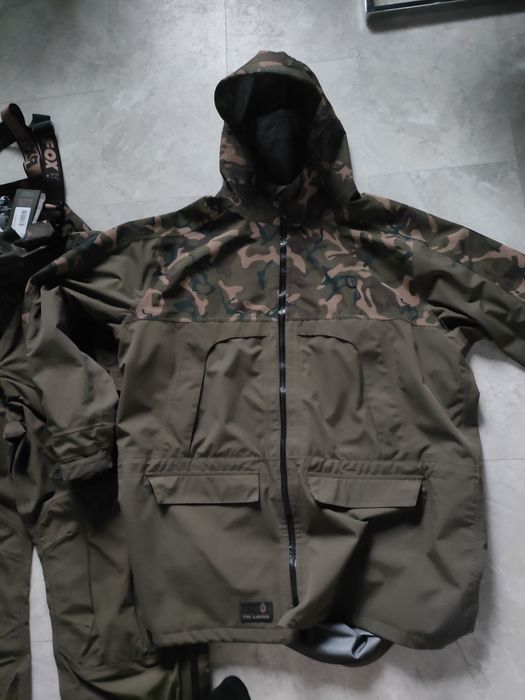 Fox  aquos tri layer