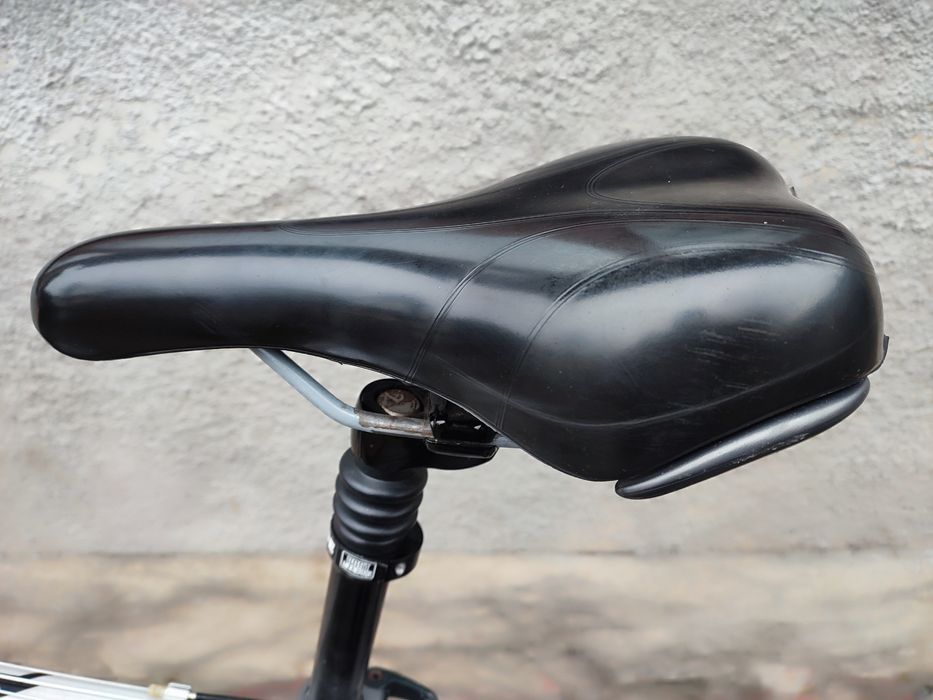 Велосипедное седло Sell Royal / грипсы /подножка /манетки