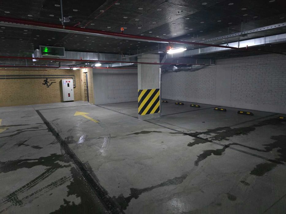 Продам паркінг! м. Васильківська! ЖК Голосіївський! Без %! Підземний!