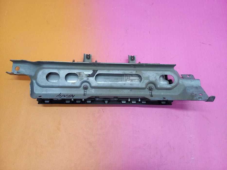 Подушка безопасности колен 7P1880841 Volkswagen Touareg NF 2011-18
