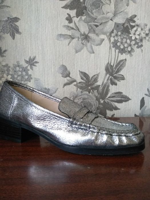 ZARA BASIC кожаные туфли новые