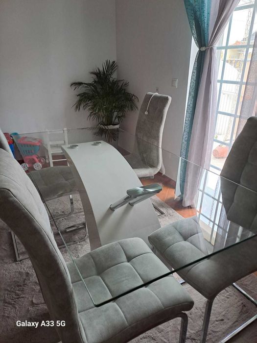 Mesa de vidro Medidas: 90cm X 180cm