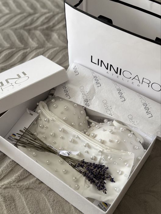 Ранок нареченої. Будуарні халати Linni Caro.