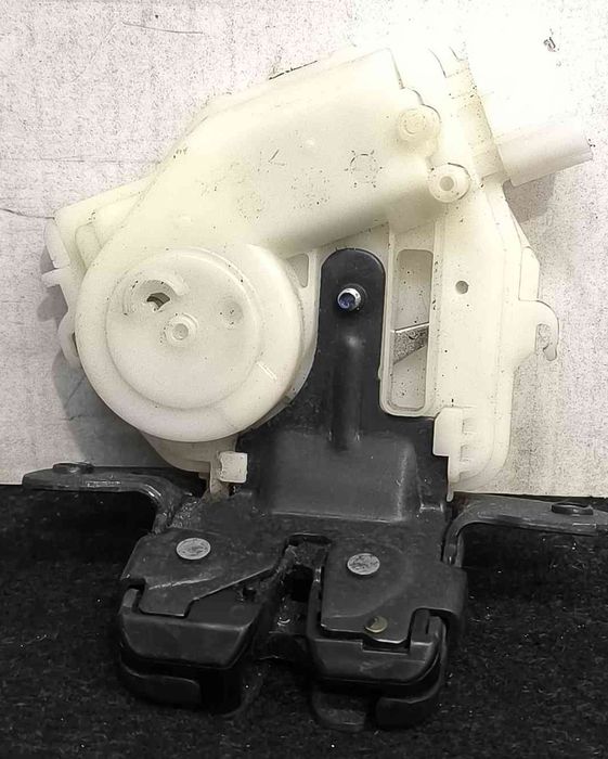 Fechadura / Fecho da Mala - TOYOTA AURIS