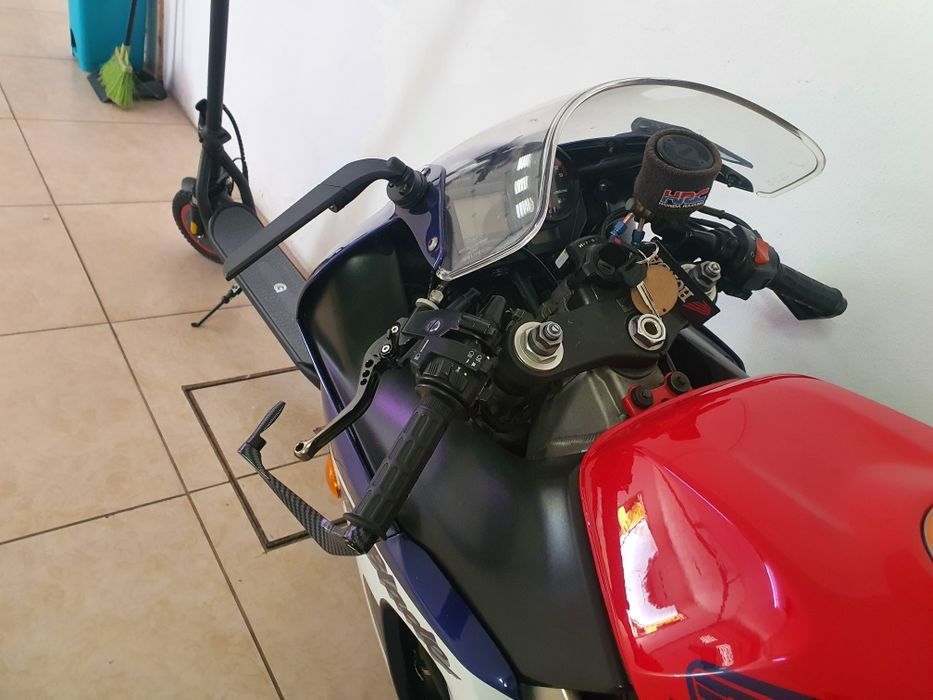 Honda cbr 929rr fireblade