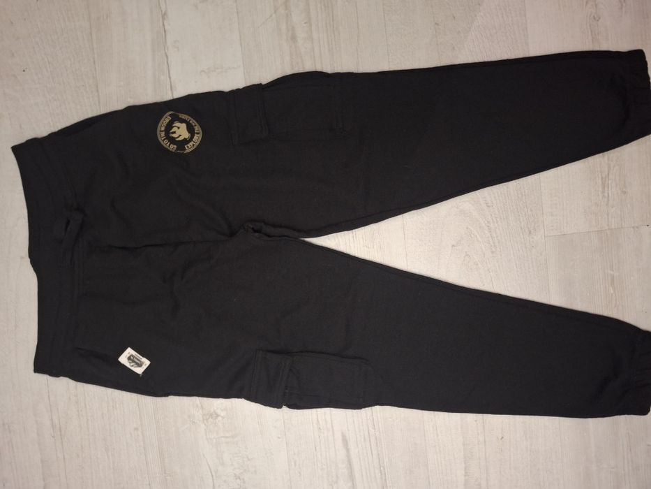 Nowe spodnie bojówki 146
