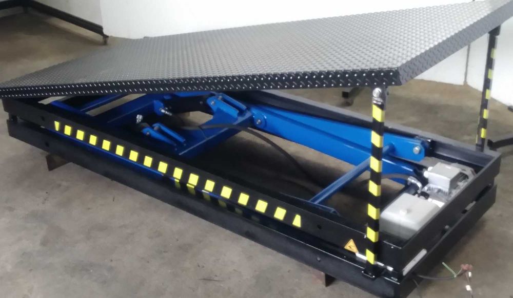 Plataforma elevatória / Mesa elevatória