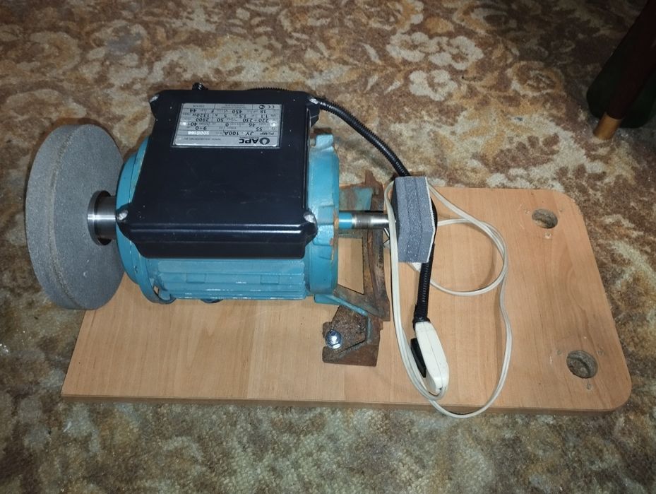 Наждак 1,1квт ,продам