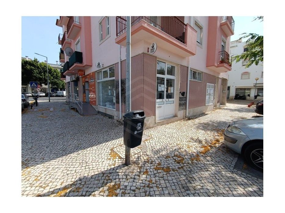 Espaço comercial para vários tipos de utilização perto do mercado d...
