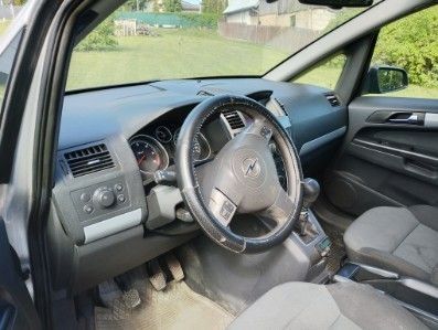 Opel Zafira-A 1.9 diesl po rozrządzie ,7 osobowy