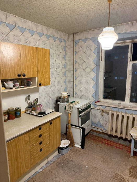 Сдам 2 комн квартиру  Тополь-3,дом 56