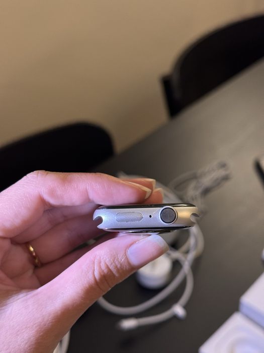 Apple Watch Series 4 Silver Aluminium 44mm