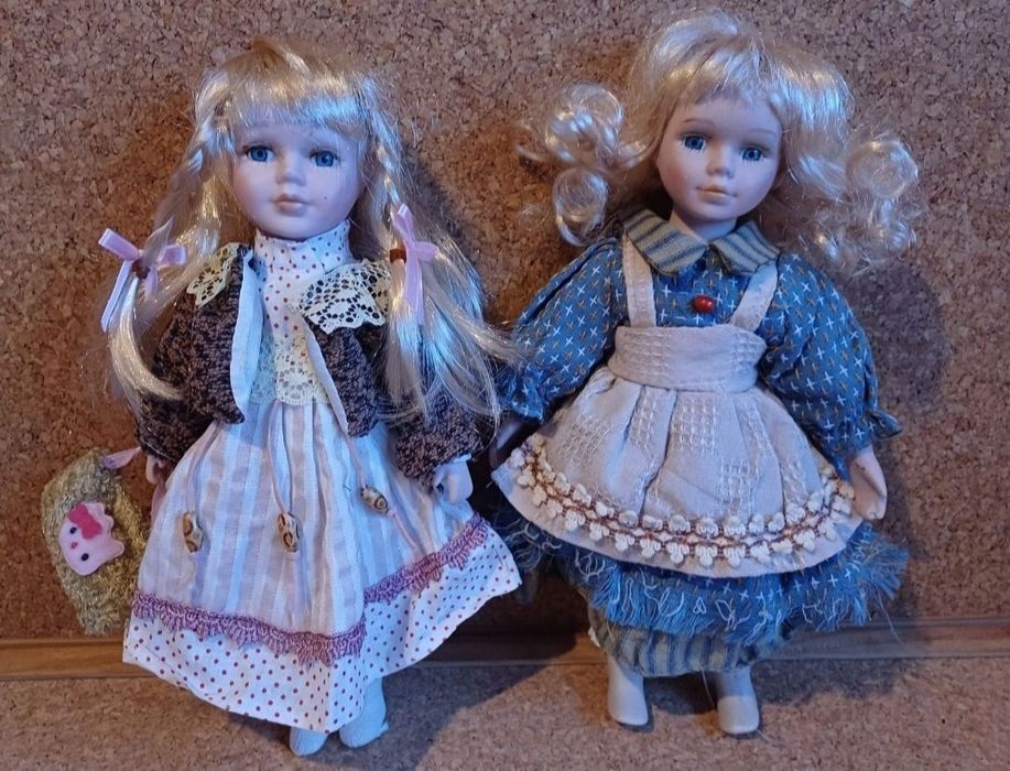 Porcelain doll set