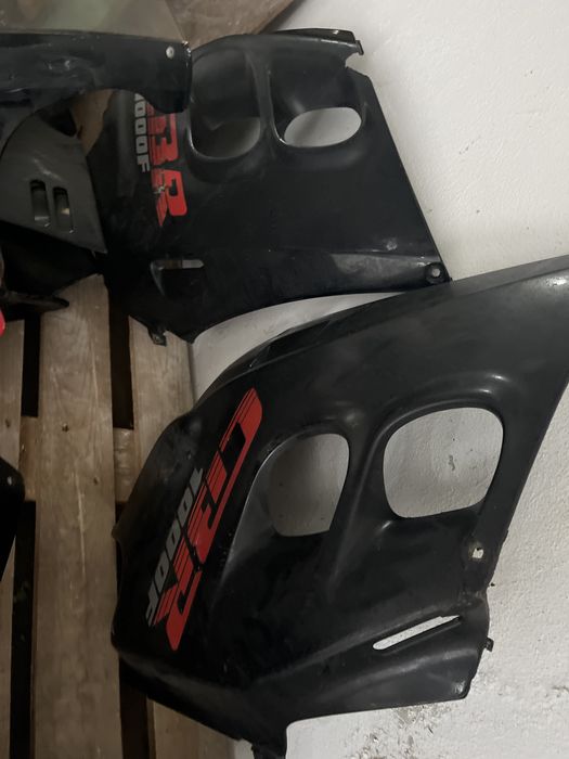 Carrnagens honda cbr1000f 2001