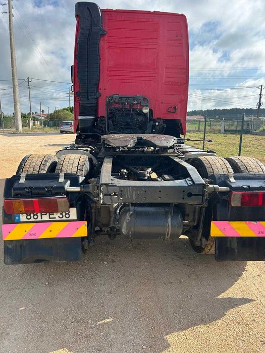 Camião VOLVO FH12 Basculante