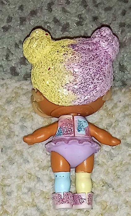 Tanio sprzedam lalkę L.O.L suprise bombka.