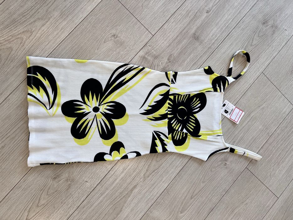 Vestido branco justo