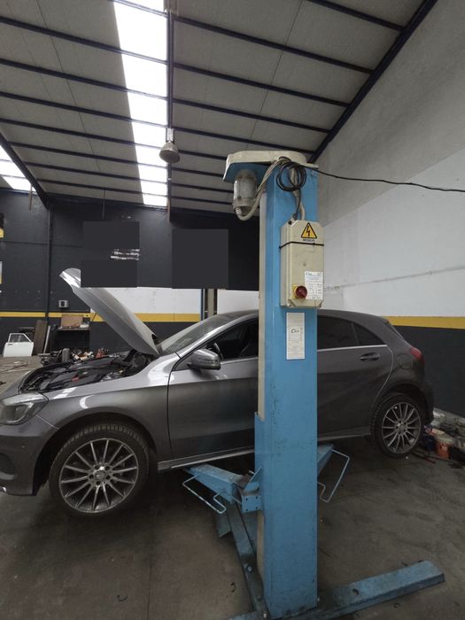 Elevador Ravaglioli 2 colunas