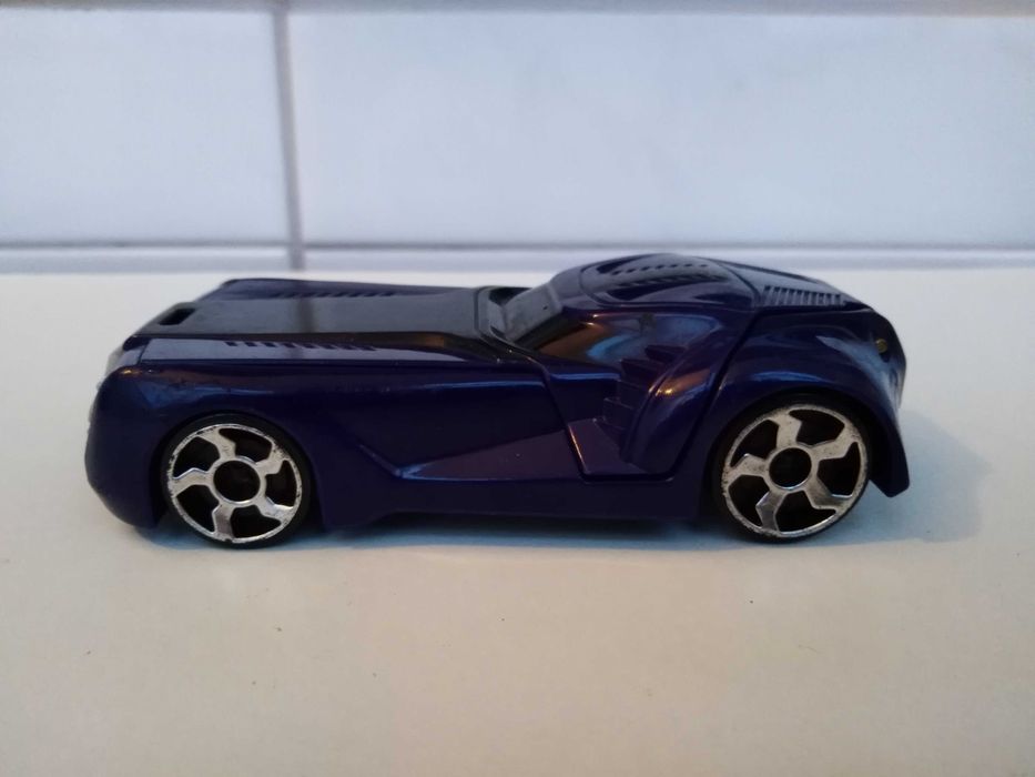 Carro Azul e Negro Hot Wheels 2BC
