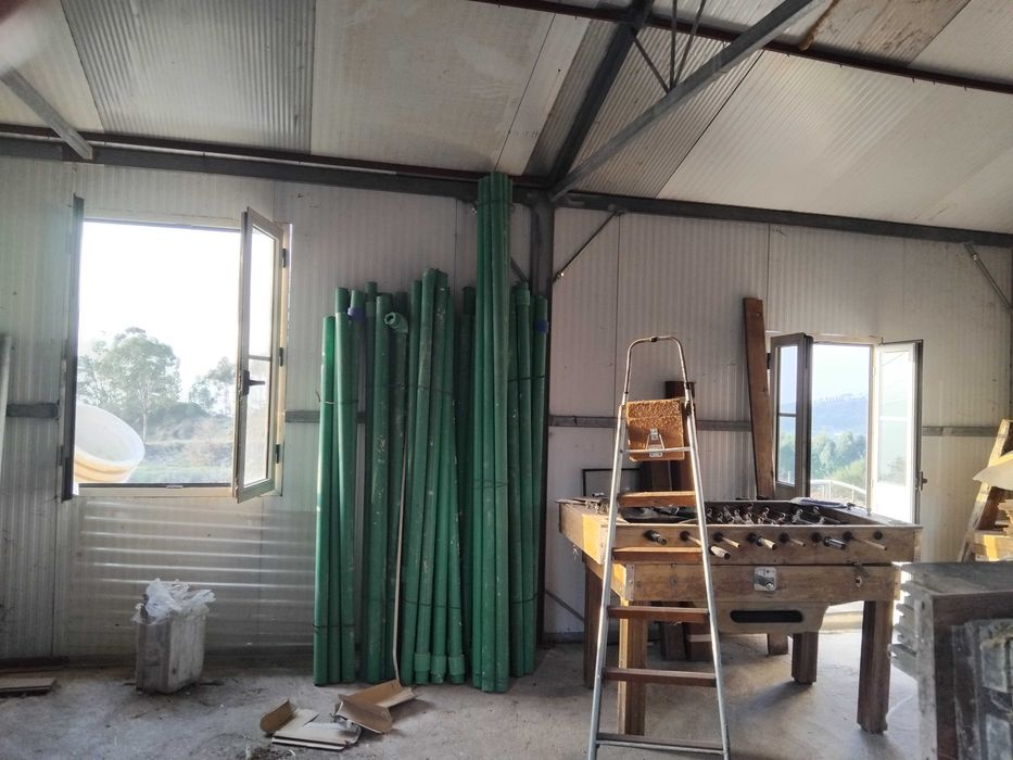 Armazem (7m por 5 m ) área de  cobertura