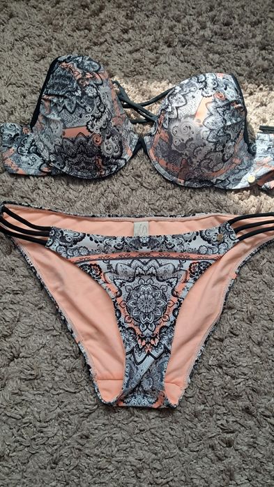 Купальник для плавання і відпочинку