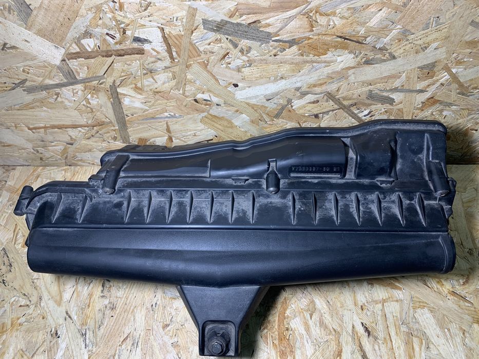 Корпус повітряного фільтра Peugeot 3008 5008 1.6Vti Citroën