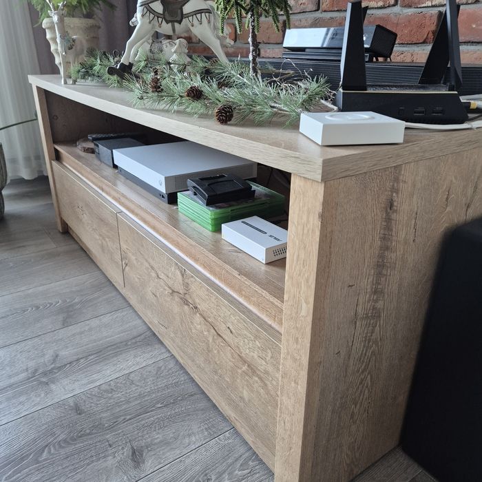 Szafka rtv pod telewizor