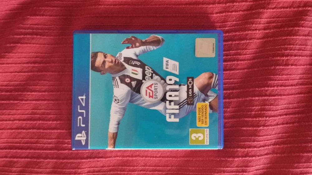 Jogo FIFA 19 - PS4