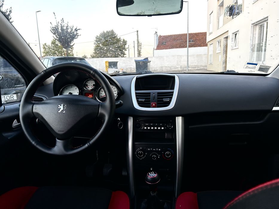PEUGEOT 207 1.6 HDi gasóleo Edição especial 64 - Ano 2012