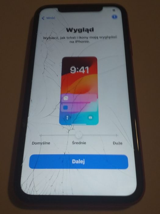 Telefon Iphone 11, 128 Gb. + magnetyczne etui.