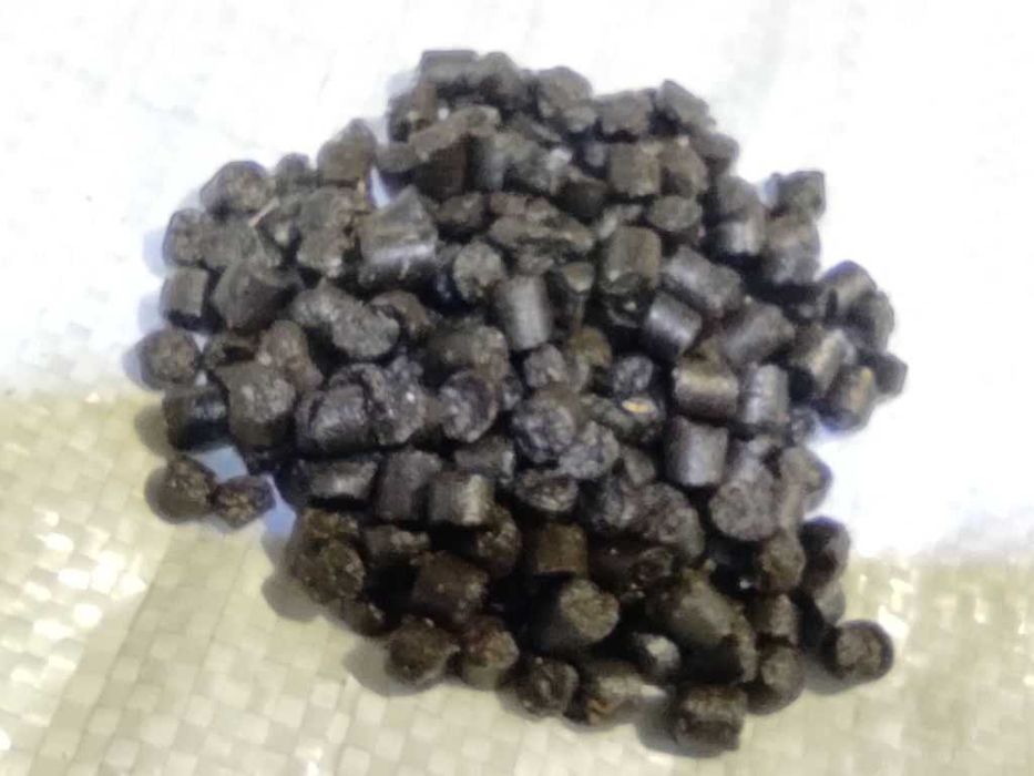 Корм для  сома осетра раков карпа форели  для выращивания рыбы