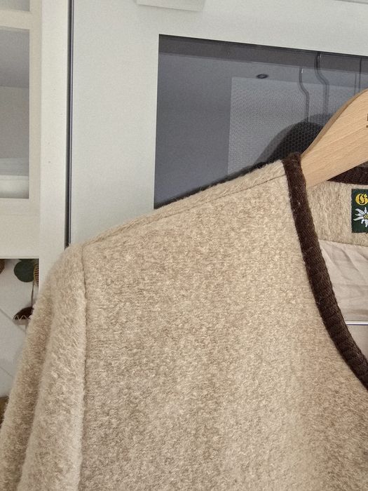 Żakiet kurtka kardigan wełniany r. L bawarski alpejski bouclé beżowy j