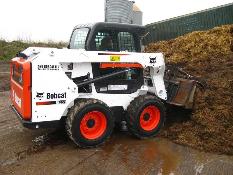 Wynajem miniładowarki Bobcat S550, S250, S130
