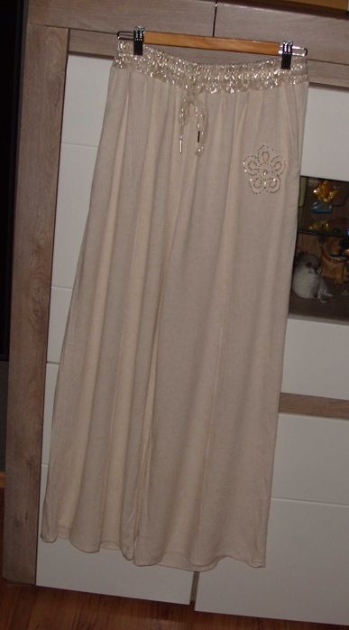 eleganckie szerokie spodnie wiosna/lato wiskoza/Len  kwiat r.M/L/XL złote dodatki