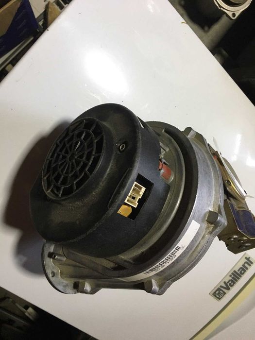 запчастини котла бош  будерус нефіт  viessmann турбіна  плата  вайлант