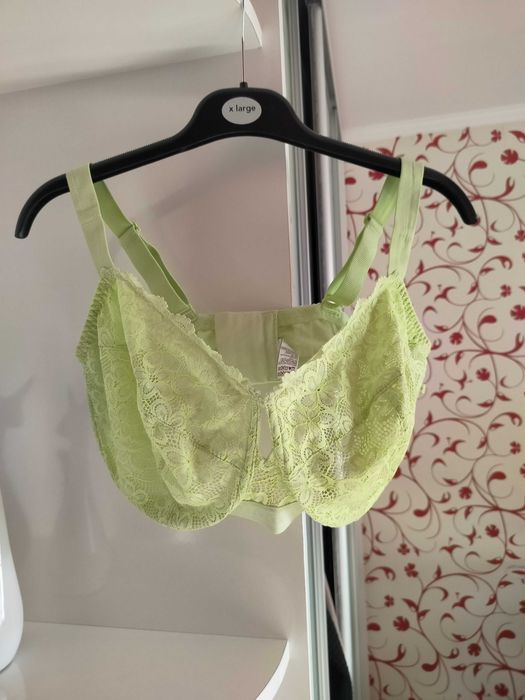 Бюстгальтер Marks & Spencer 95GG на большую грудь