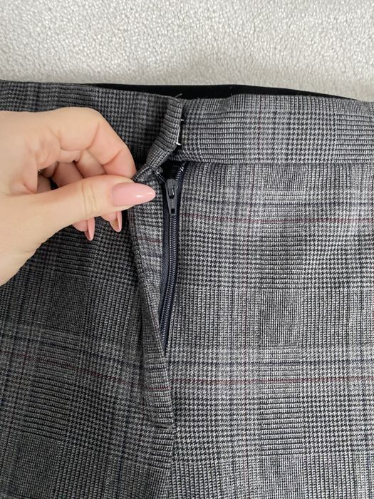 Szare spodnie w kratkę rozmiar 38 M zara