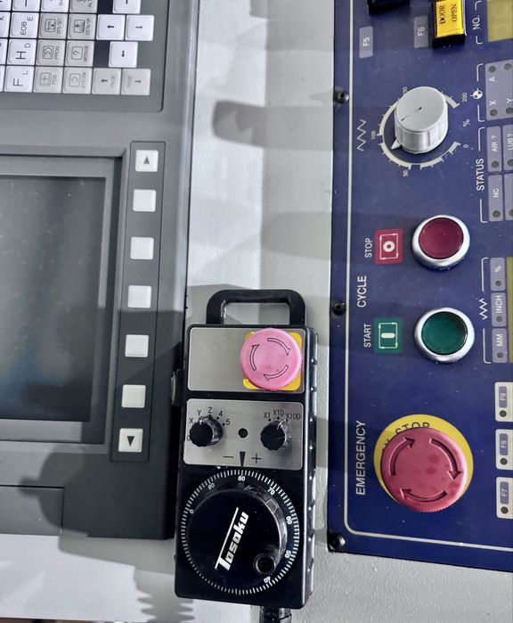 Pulpit sterowniczy Fanuc Series Oi-Mc + Manipulator