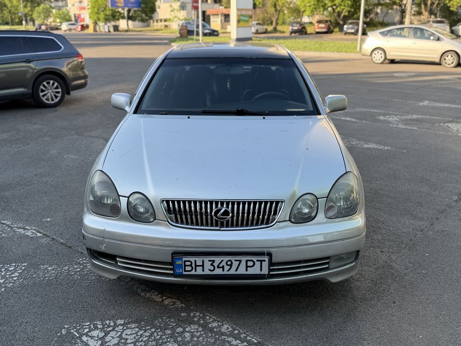 LEXUS GS 300 Автомобиль в хорошем состоянии для своих лет