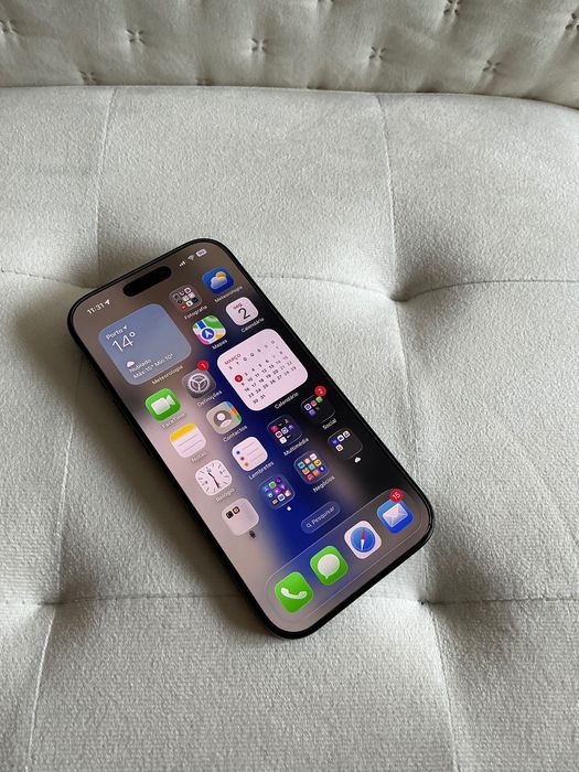 iPhone 16 PRO - 128 GB (bateria 98% + garantia)