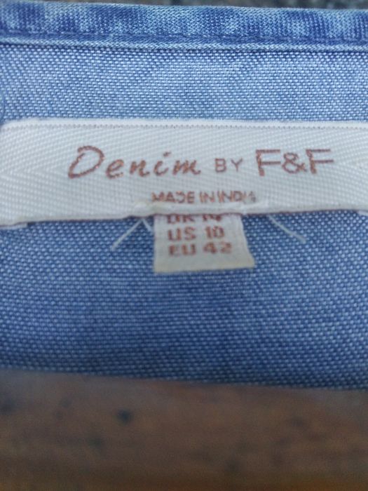 Платье супер класное. Размер от 46 до 50. Свободного покроя.