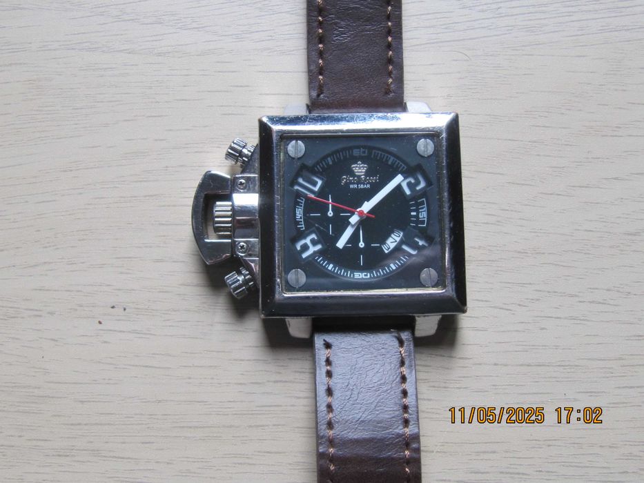 Gino Rossi ciekawy zwgarek duży