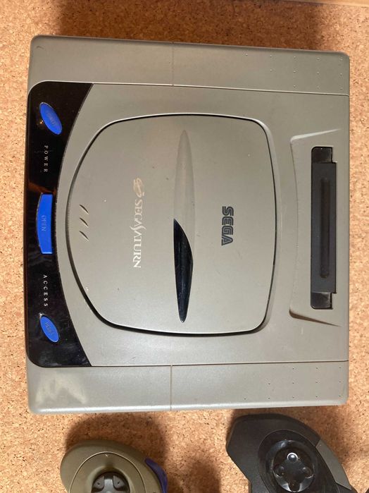 Sega Saturn Japonesa Consola com dois comandos a funcionar 100%