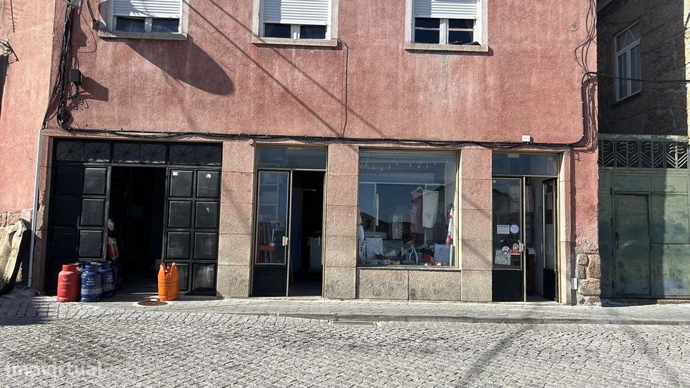 Espaço Comercial Para Venda   Na Vila De Gonçalo - Uma Oportunidade Ún