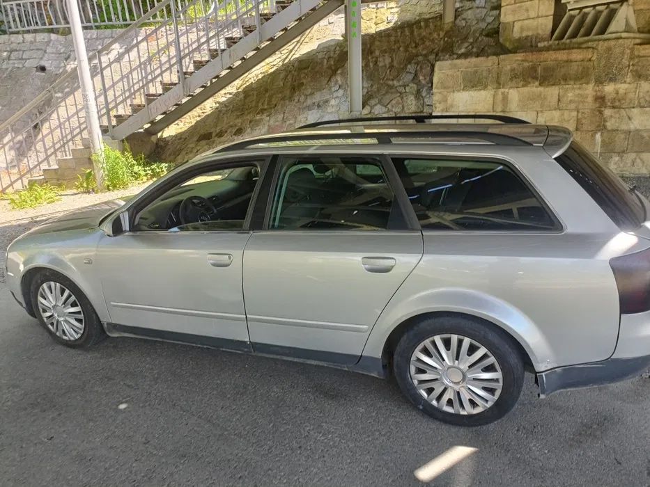 Audi А4B6  2.5D Для військових